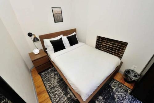 Spacious 3 Bedroom Apartment In Nyc