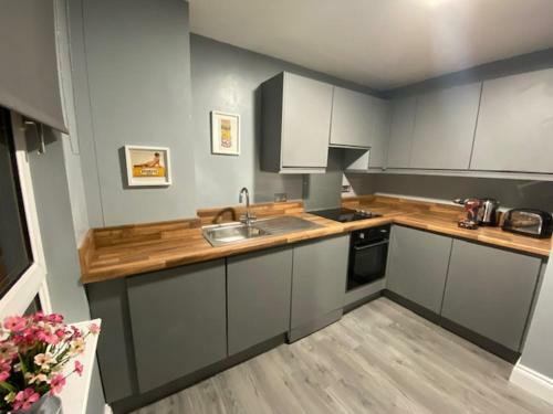Burnt Island 2 Bed Apartment With Stunning Views