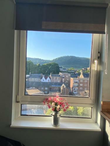 Burnt Island 2 Bed Apartment With Stunning Views
