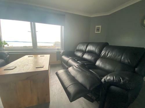 Burnt Island 2 Bed Apartment With Stunning Views