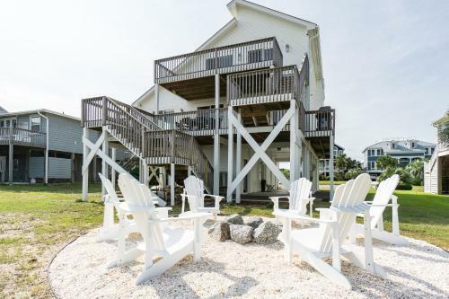 The Driftwood By Oak Island Accommodations