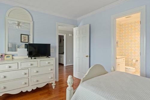Picayne By Oak Island Accommodations
