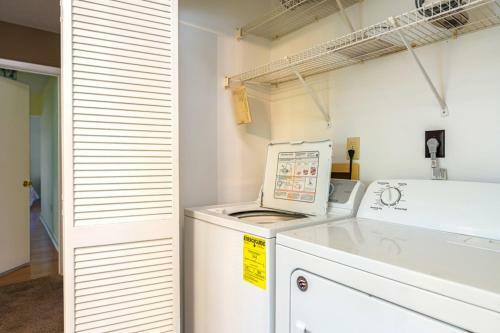 Caswell Dunes By Oak Island Accommodations