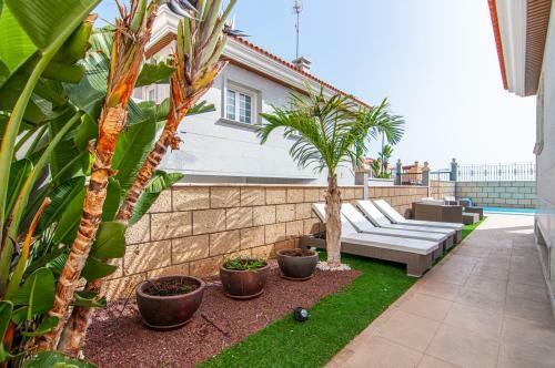 Villa Torriani With Heated Pool Ph11