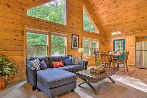 Moonshine Manor Cabin With Fire Pit And Porch!
