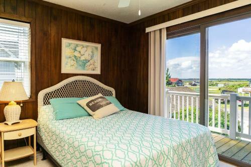 Southern Breeze By Oak Island Accommodations