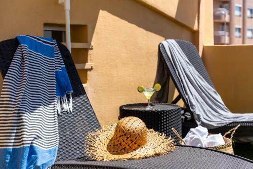 Apartamento Beachfront Triplex With Swimming Pool & Parking