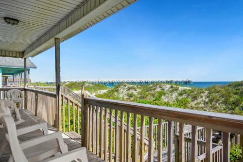 Carolina Dawn By Oak Island Accommodations