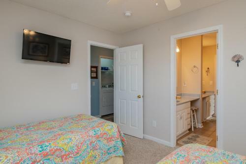 A Watts Landing By Oak Island Accommodations