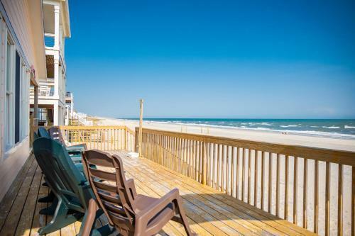 A Shore Place By Oak Island Accommodations