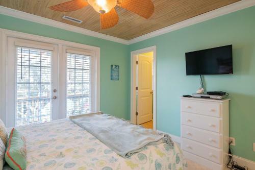 A Wave From It All By Oak Island Accommodations