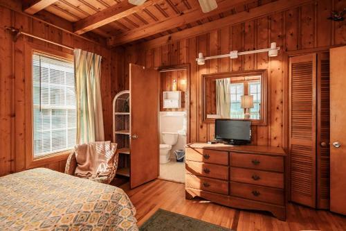 Boys Oh Boy By Oak Island Accommodations