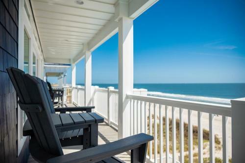 Carolina Dreamin' By Oak Island Accommodations