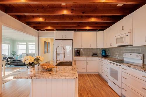 A Little Nauti By Oak Island Accommodations