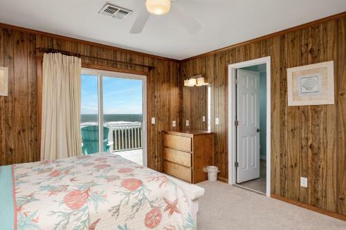 Beach Walkers By Oak Island Accommodations
