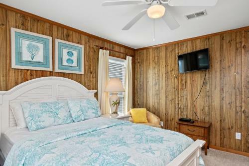 Beach Walkers By Oak Island Accommodations