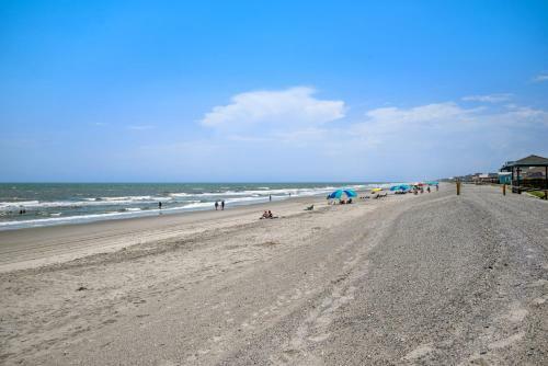 A Pirate's Paradise By Oak Island Accommodations