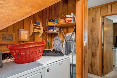 A Pirate's Paradise By Oak Island Accommodations