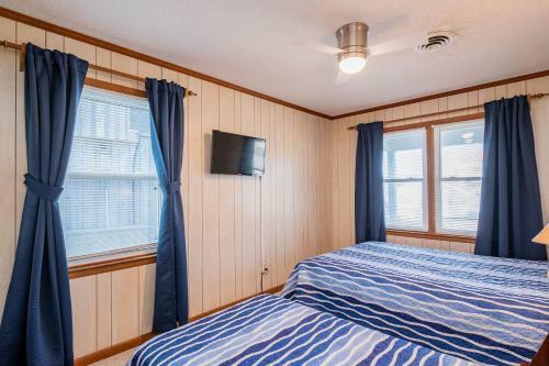 Afternoon Delight By Oak Island Accommodations