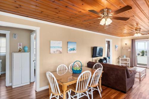 A Beach Music Paradise By Oak Island Accommodations