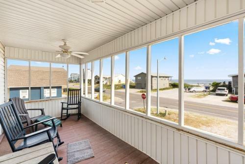 A Beach Music Paradise By Oak Island Accommodations