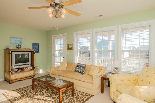 A Sea-renity Awaits By Oak Island Accommodations