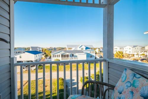 A Sea-renity Awaits By Oak Island Accommodations