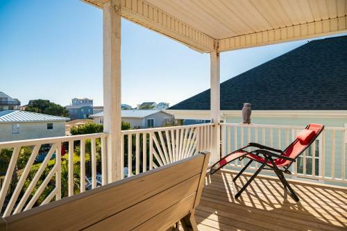 A Sea-renity Awaits By Oak Island Accommodations