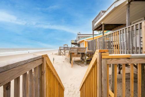 10 Conch Too By Oak Island Accommodations