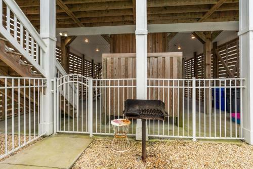 Alpha Breeze By Oak Island Accommodations