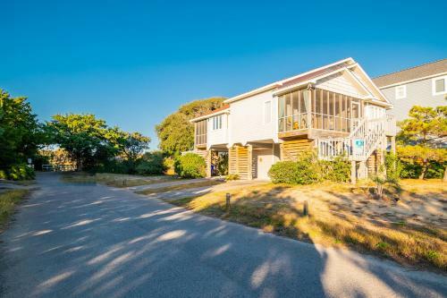 All About The Views By Oak Island Accommodations
