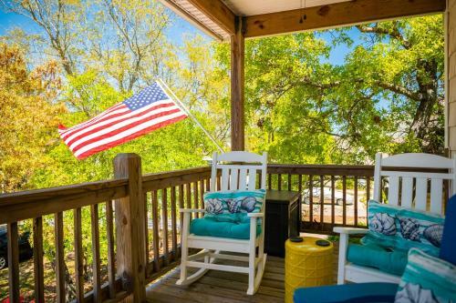 Nemo's Place By Oak Island Accommodations