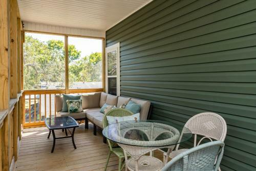 All Summer Long By Oak Island Accommodations
