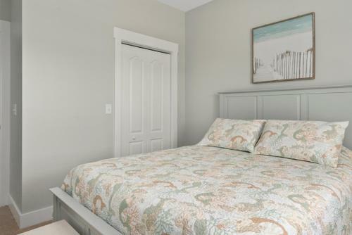 All Summer Long By Oak Island Accommodations