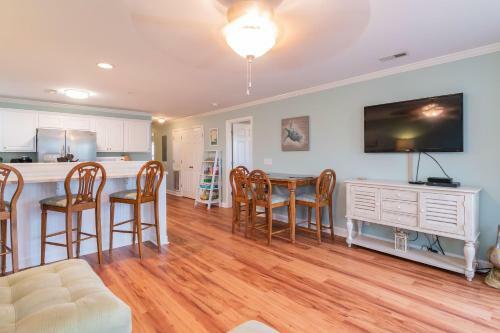 Ocean Walk By Oak Island Accommodations