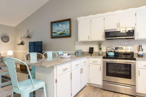 Nanas Nest By Oak Island Accommodations