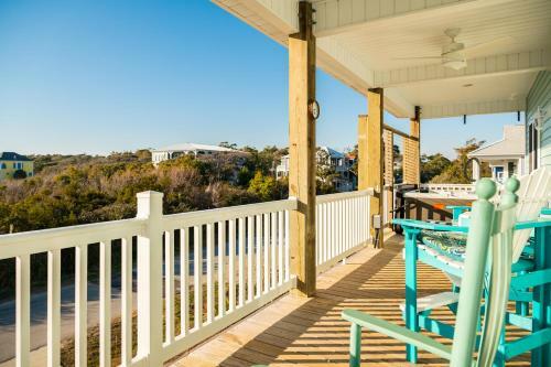 A Pawsitive Attitude By Oak Island Accommodations