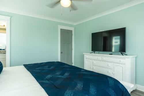 Lunas By Oak Island Accommodations