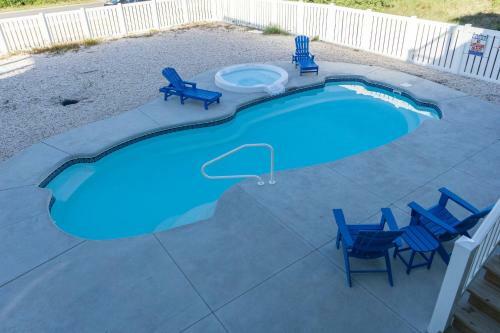 Lunas By Oak Island Accommodations