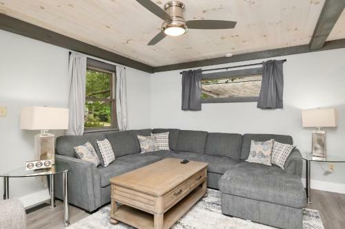 Mountains To Sea By Oak Island Accommodations