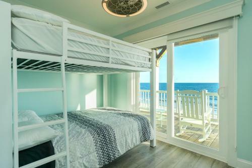 Clear Skies By Oak Island Accommodations