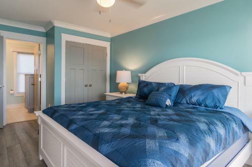 Clear Skies By Oak Island Accommodations