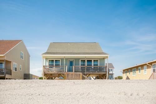 Into The Mystic By Oak Island Accommodations
