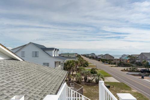 The Surf Shack By Oak Island Accommodations