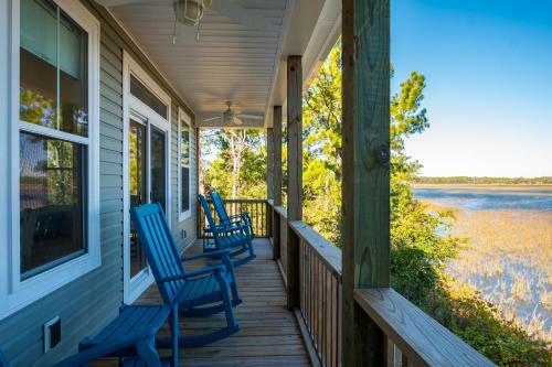 Intracoastal Views By Oak Island Accommodations