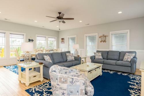 The Happy Crab By Oak Island Accommodations
