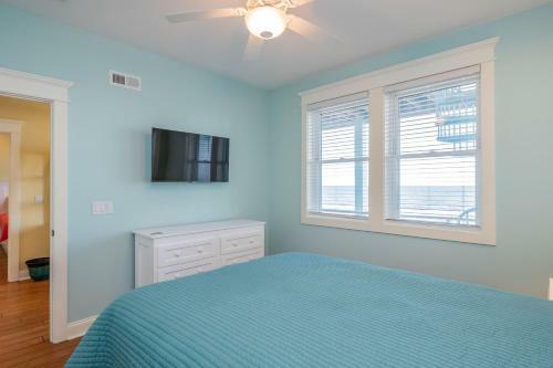 Wave Watcher By Oak Island Accommodations