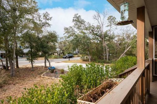 The Little Coconut By Oak Island Accommodations
