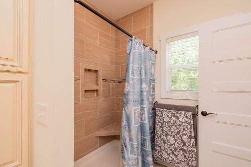 Shore 2 Relax By Oak Island Accommodations