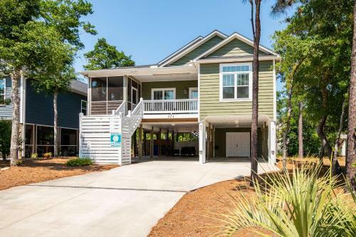 Shore 2 Relax By Oak Island Accommodations